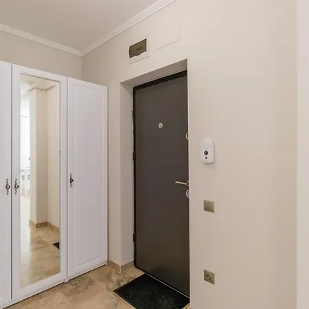Lovely Ground Floor Lejlighed *